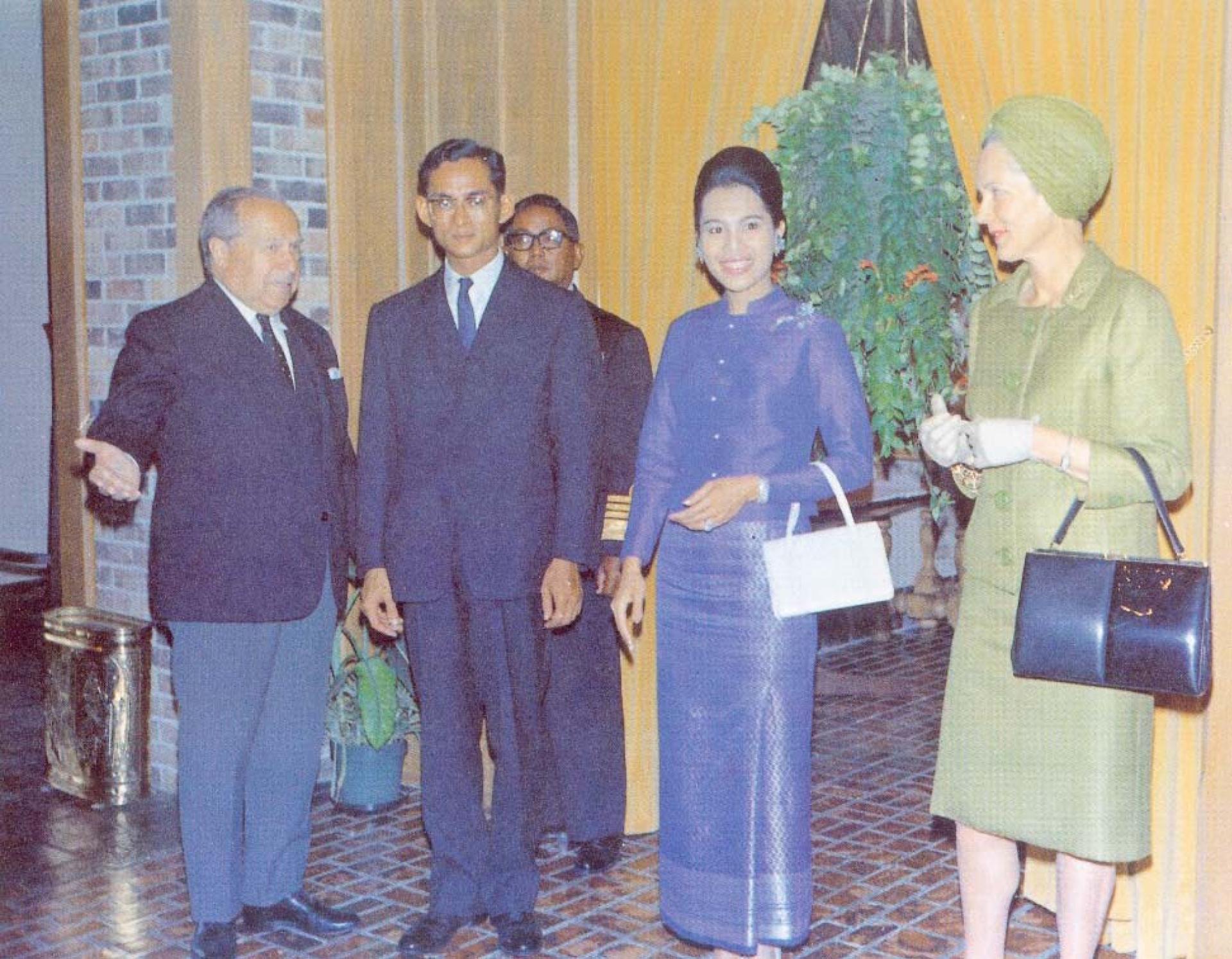 เนื่องในโอกาสวันเฉลิมพระชนมพรรษา ๑๒ สิงหาคม ๒๕๖๘ สมเด็จพระนางเจ้าสิริกิติ์ พระบรมราชินีนาถ พระบรมราชชนนีพันปีหลวง หน่วยราชการในพระองค์ ขอเผยแพร่พระราชกรณียกิจ “ทรงเชิดชูศิลปวัฒนธรรมไทย”